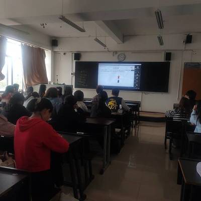 應(yīng)用技術(shù)學(xué)院舉辦專場就業(yè)宣講會，助力學(xué)生職業(yè)發(fā)展